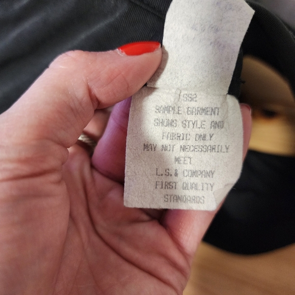 SILVERTAB LEVIS x VINTAGE parachute full zip vest in black SAMPLE GARMENT - Picture 3 of 9